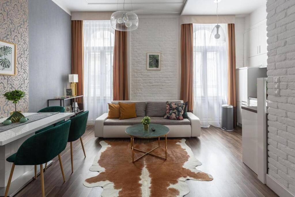 Chic, Captivating Space Budapest Exterior foto
